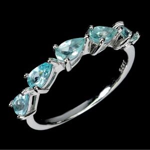 Elegant Teardrop Natural Sky Blue Topaz in 925 Sterling Silver Ring Size 7